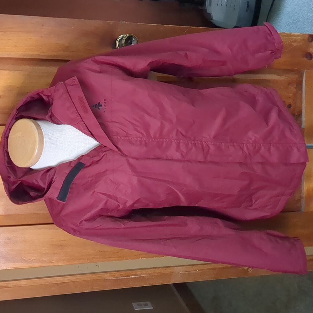 WOODS* Men's Toba 2L Rain Shell camping/hiking jacket. Hooded, vented